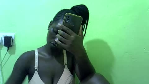 sweet_cherie1 online show from 02/12/26, 05:30