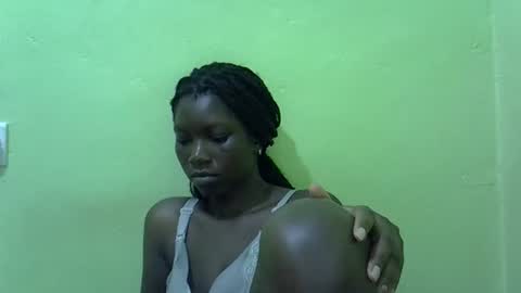 sweet_cherie1 online show from 03/29/26, 12:38