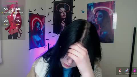 Snapshot of sweet_cherryg chatting on 11/08/25, 07:45 Ivy online show from 11/08/25, 07:45