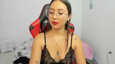 sweet_coral_ online show from 03/22/26, 10:35