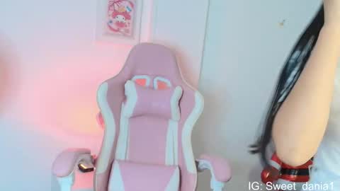 sweet_dania_ online show from 02/04/26, 05:02