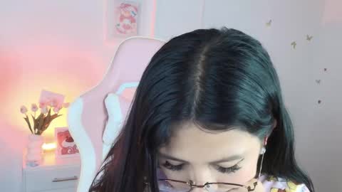 sweet_dania_ online show from 02/22/26, 05:19