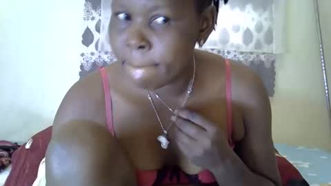 Snapshot of sweet_dori33 chatting on 02/24/26, 10:35 sweet_dori33 online show from 02/24/26, 10:35