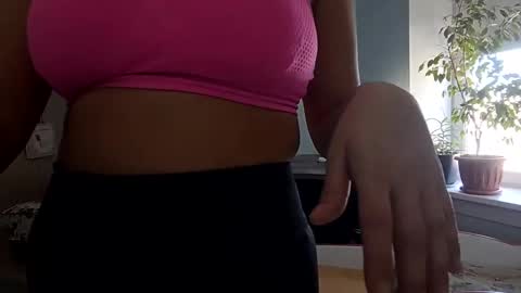 Snapshot of sweet_dreams88888 chatting on 02/26/25, 10:15 Samanta online show from 02/26/25, 10:15