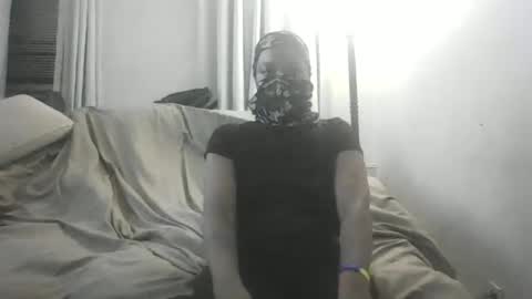 Snapshot of sweet_dreamz212 chatting on 12/19/25, 08:21 sweet_dreamz212 online show from 12/19/25, 08:21