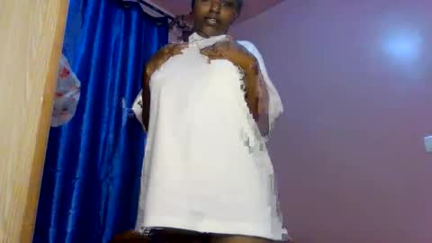 sweet_ebony001 online show from 03/20/26, 05:18