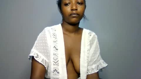 sweet_ebony001 online show from 03/24/26, 03:00