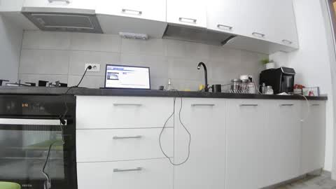           online show from 02/04/25, 10:21