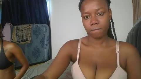 sweet_ella6 online show from 04/11/26, 09:02