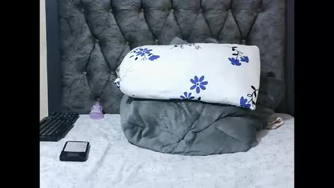 Ellam online show from 02/23/26, 10:23