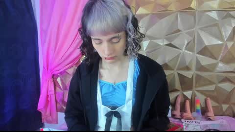  emmili  online show from 01/21/25, 12:07