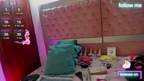  emmili  online show from 02/13/26, 12:01