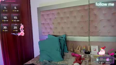  emmili  online show from 03/25/26, 12:22