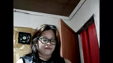 sweet_faye05 online show from 03/11/26, 12:55
