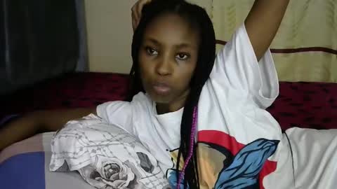 sweet_freaky online show from 05/18/26, 01:56