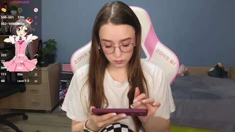 Alice online show from 12/04/24, 03:04