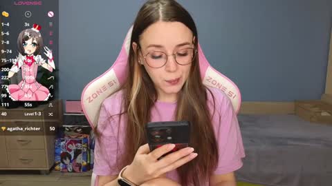 Alice online show from 12/25/24, 02:57