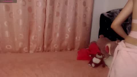 Snapshot of sweet_hannaah chatting on 10/17/25, 10:07 Hannah online show from 10/17/25, 10:07