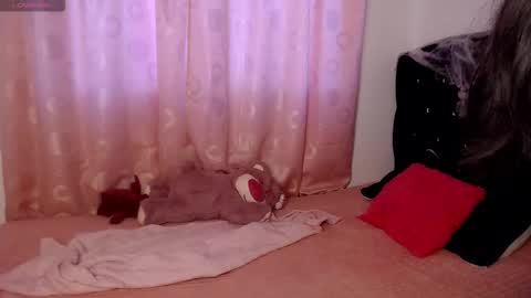 Snapshot of sweet_hannaah chatting on 10/24/25, 11:06 Hannah online show from 10/24/25, 11:06