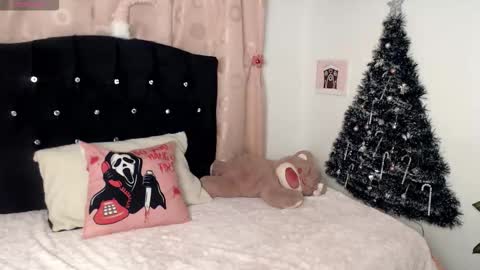 Snapshot of sweet_hannaah chatting on 12/04/25, 09:07 Hannah online show from 12/04/25, 09:07