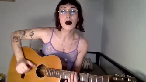 sweet_harvey online show from 12/22/25, 01:46