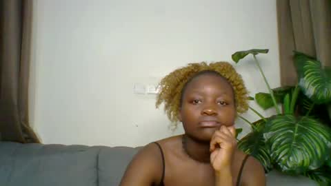 Snapshot of sweet_jenica chatting on 06/30/26, 04:46 ESTHER NEEMA online show from 06/30/26, 04:46