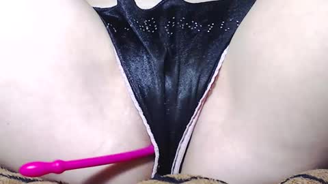 Snapshot of sweet_kitten25 chatting on 02/27/25, 10:15 Kitten online show from 02/27/25, 10:15