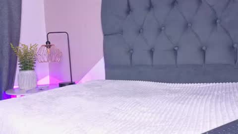 sweet_kitty_3 online show from 06/19/26, 08:12