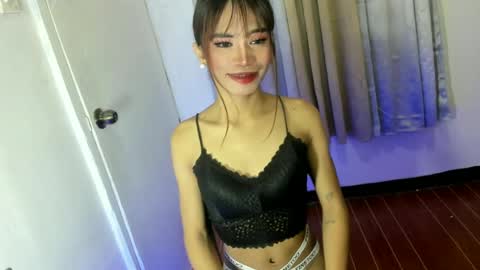 Snapshot of sweet_kyliexx chatting on 06/12/26, 06:01 sweet_kyliexx online show from 06/12/26, 06:01