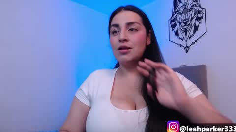 Leah online show from 10/17/25, 06:43