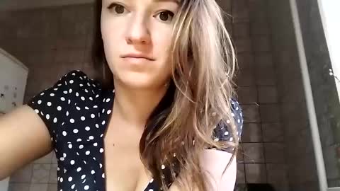 Anna online show from 03/09/25, 05:44