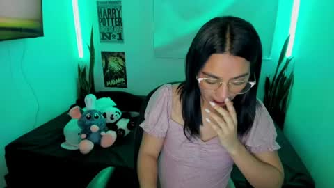 Lina online show from 03/31/26, 12:45