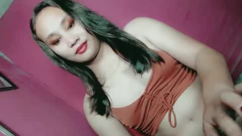 Snapshot of sweet_lover5 chatting on 12/28/24, 03:04 SWEET LOVE online show from 12/28/24, 03:04