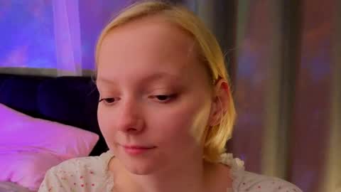Lana online show from 05/10/26, 05:07
