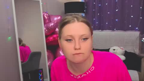 Mikki online show from 02/14/26, 11:51