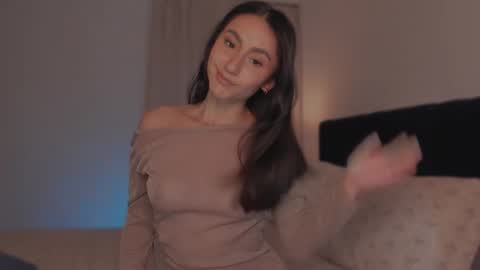 Snapshot of sweet_mara_cat chatting on 12/18/25, 12:17 Mor online show from 12/18/25, 12:17