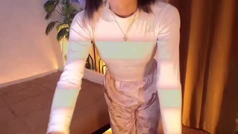 Snapshot of sweet_marry143 chatting on 06/30/26, 12:33 marry online show from 06/30/26, 12:33