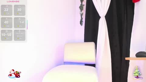 Snapshot of sweet_melody8 chatting on 12/14/25, 06:19 Melody online show from 12/14/25, 06:19