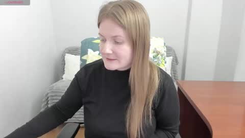 Mila online show from 01/18/26, 08:23