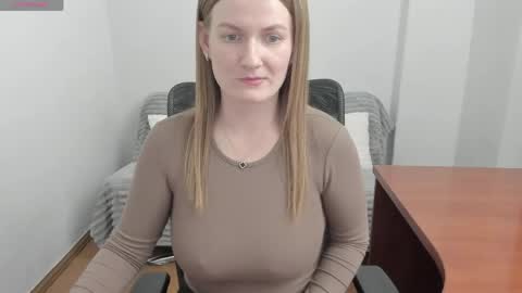Mila online show from 05/01/26, 05:06