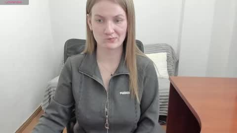 Mila online show from 05/03/26, 06:03