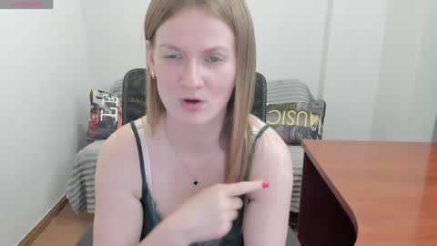 Mila online show from 05/24/26, 06:02