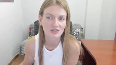 Snapshot of sweet_melody_of_ur_heart chatting on 07/24/26, 07:12 Mila online show from 07/24/26, 07:12