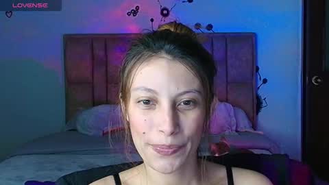 sweet_moon_v_ online show from 01/14/26, 11:20