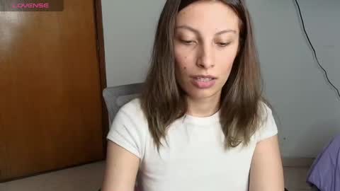 sweet_moon_v_ online show from 05/12/26, 12:08