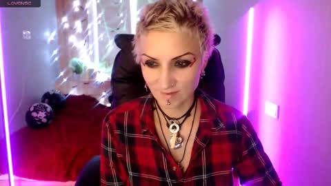 sweet_n_strong online show from 11/06/25, 08:15