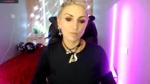 sweet_n_strong online show from 11/08/25, 11:21