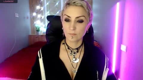 sweet_n_strong online show from 11/20/25, 01:11