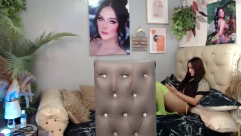 Snapshot of sweet_nicole4u chatting on 12/05/24, 06:32 girlnamenicole online show from 12/05/24, 06:32