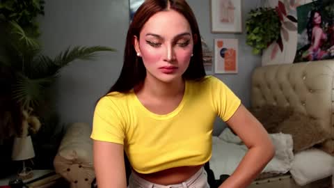 Snapshot of sweet_nicole4u chatting on 12/31/24, 12:54 girlnamenicole online show from 12/31/24, 12:54